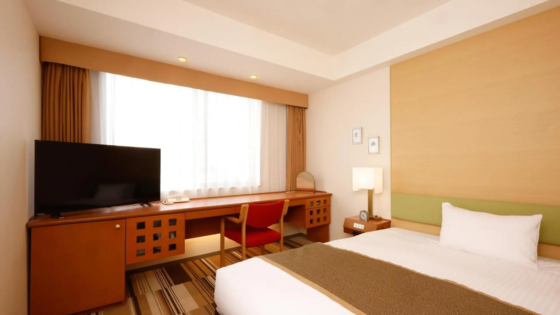 אוסקה Hotel The Lutheran 3*,  יפן
